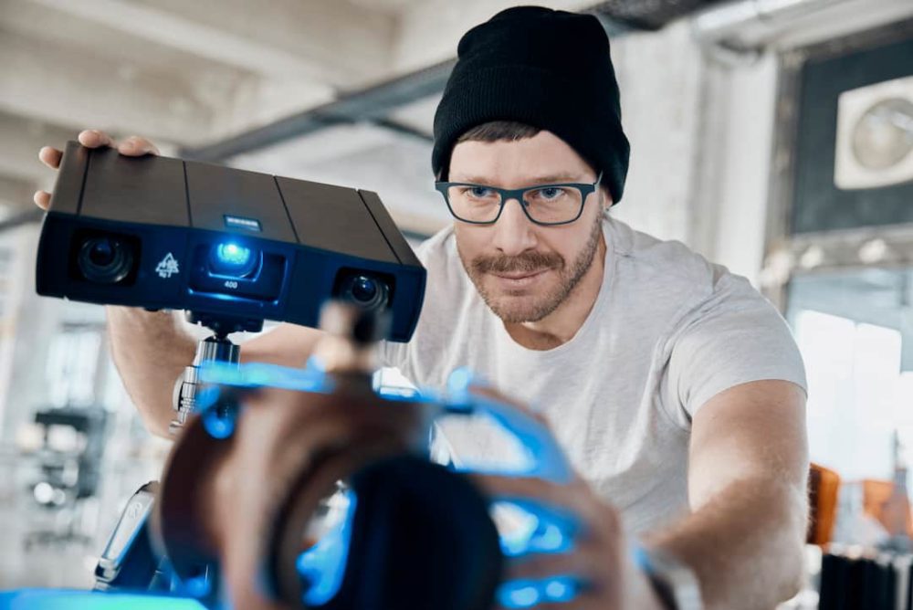 Man using GOM Scan 1 3D Scanning Hardware